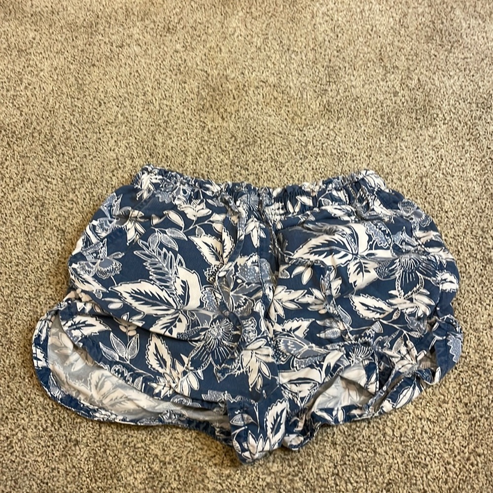Never worn blue and white stretchy shorts